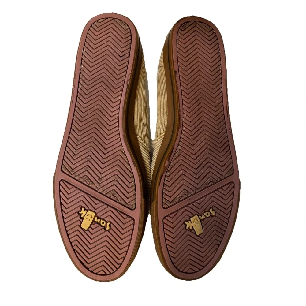 L@@K! SANUK WOMEN'S STANDARD CORDUROY SLIP-ON'S TAN SIZE 11